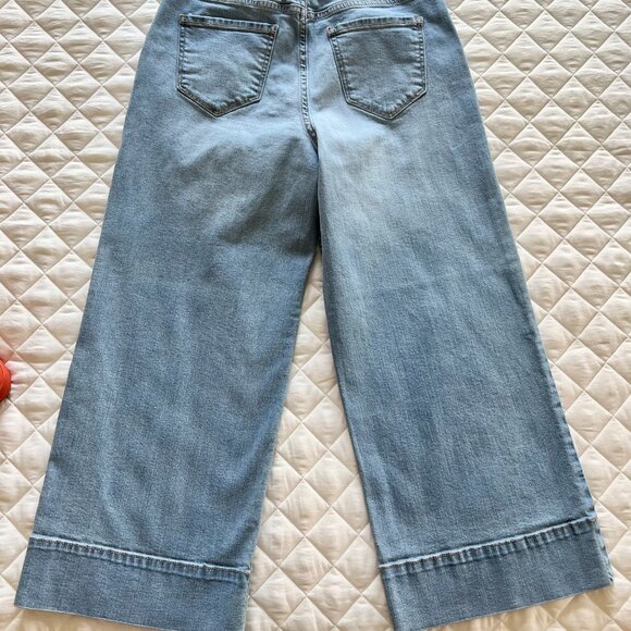 Comfortable a.n.a. Wide Leg Denim Capri - Picture 4 of 7